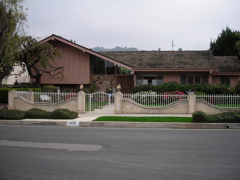 The “Brady Bunch” House