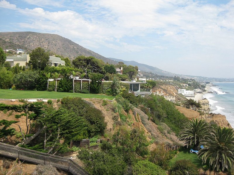 Brad and Angelina’s Malibu Manse