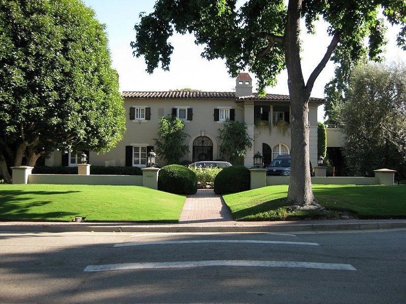The Brothers and Sisters House