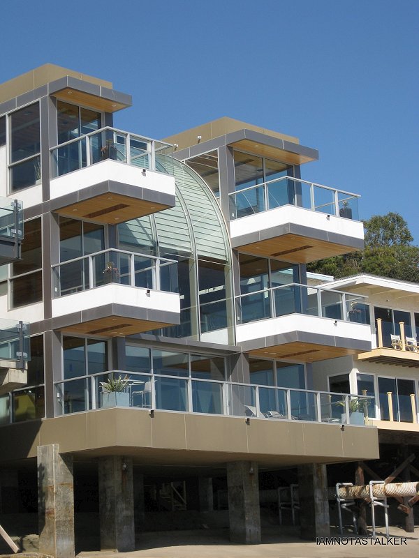 Samantha Jones and Smith Jerrod’s Beach House