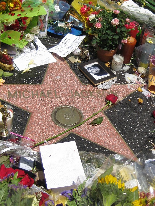 Michael Jackson’s Walk of Fame Star