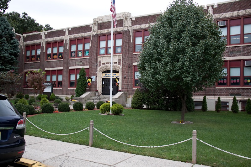Tom-Hanks-Big-Cliffside-Park-New-Jersey-26