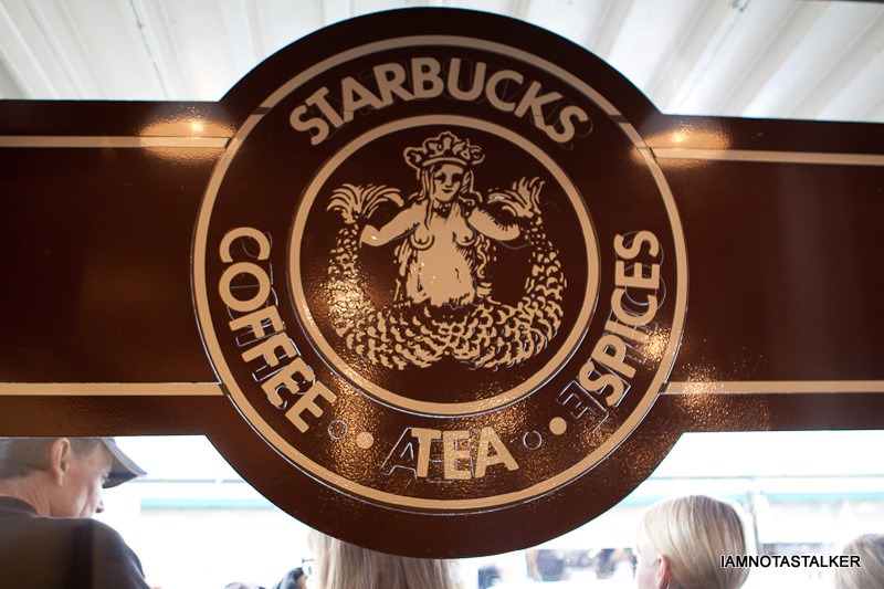 Pike-Place-First-Starbucks-11
