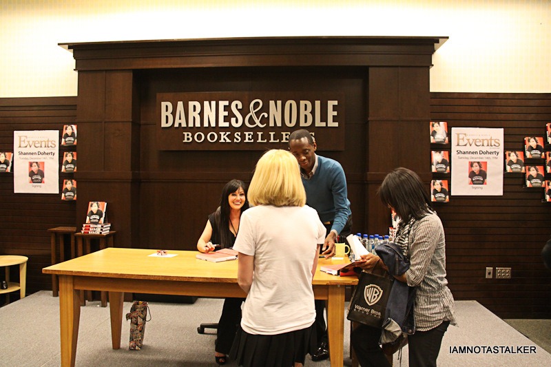 Shannen-Doherty-Book-Signing-(93-of-120)