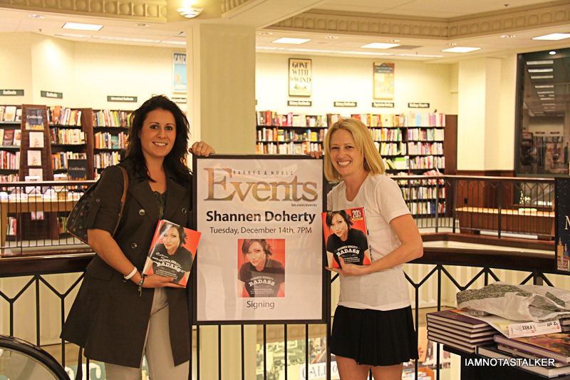 Shannen-Doherty-Book-Signing-(116-of-120)