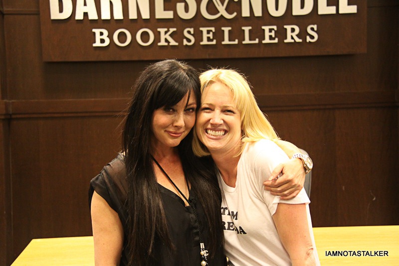 Shannen-Doherty-Book-Signing-(106-of-120)