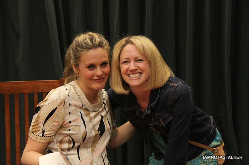 Alicia-Silverston-Vromans-Book-Signing-(6-of-7)