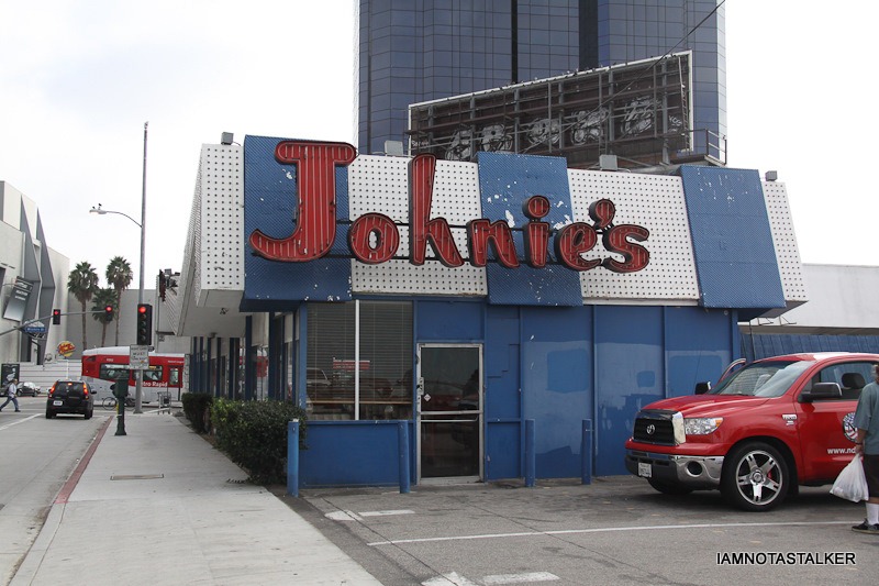 johnies-coffee-shop-3