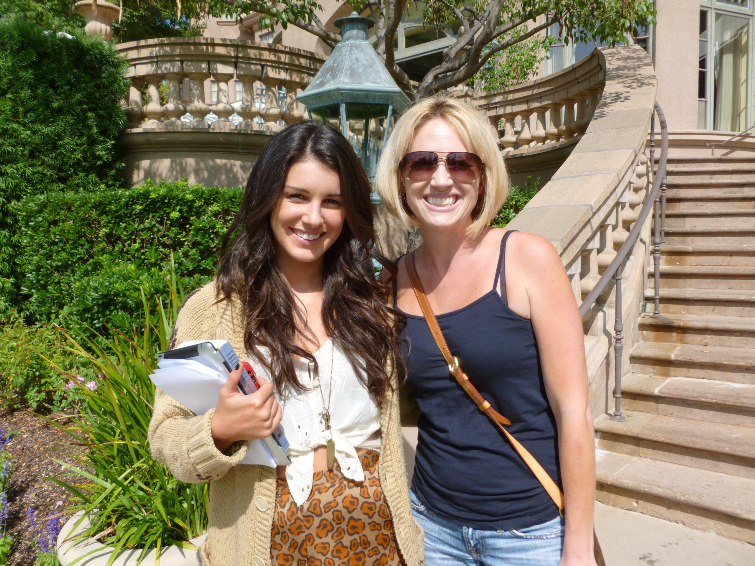 Hanging Out on the Set of 90210!