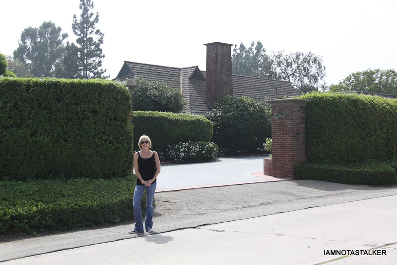 Bob Hope’s Former House – A Trick-or-Treating Mecca