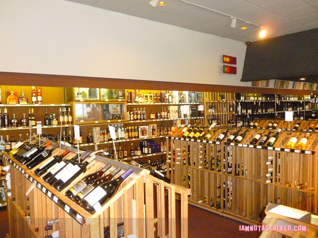 Red Carpet Liquors, Crazy, Stupid, Love.-1050038