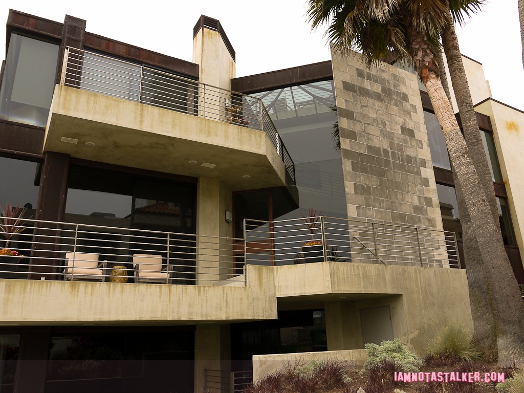 The House from Enough-1000520