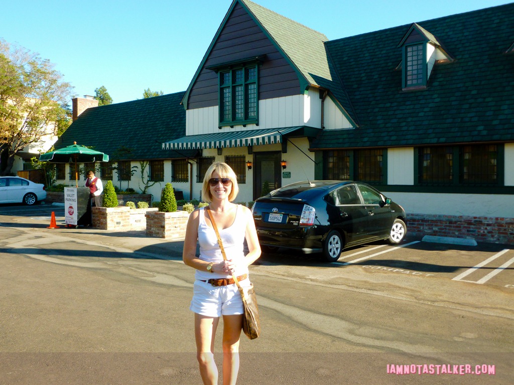 Tom Bergin’s Tavern from “Duplex”