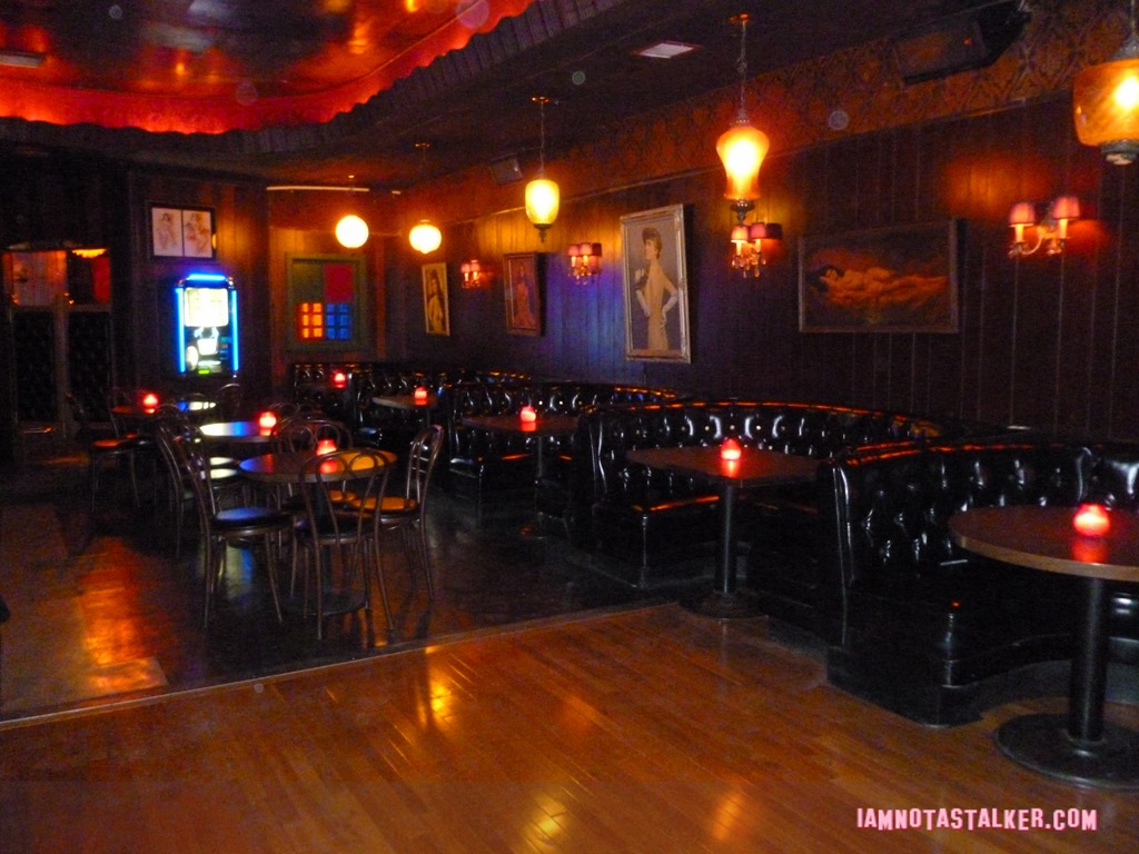 Bad Santa Bar (7 of 9)