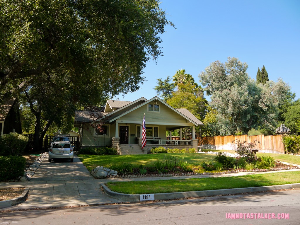 Must Love Dogs House (10 of 11)