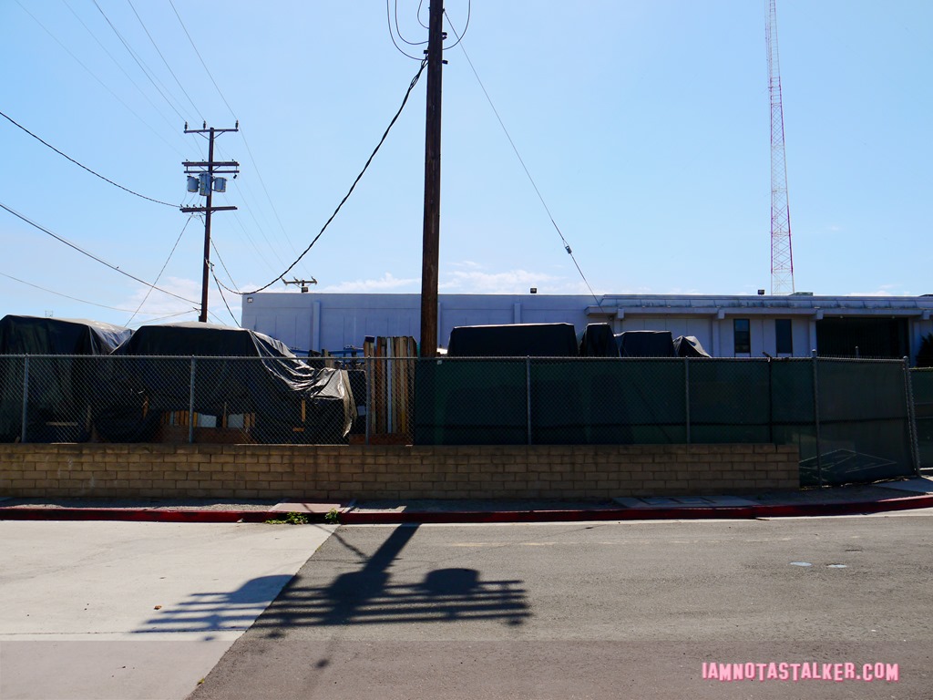 Dunder Mifflin Season 1 location The Office (7 of 15)