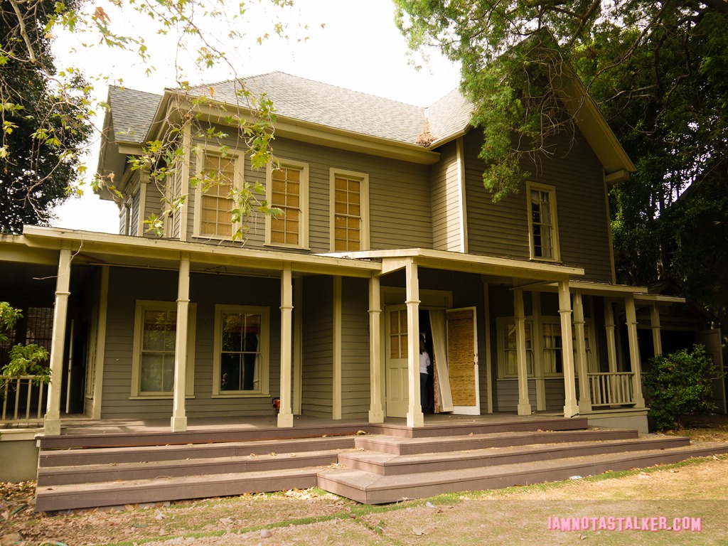 Pretty Little Liars Warner Bros. Sets (15 of 52)