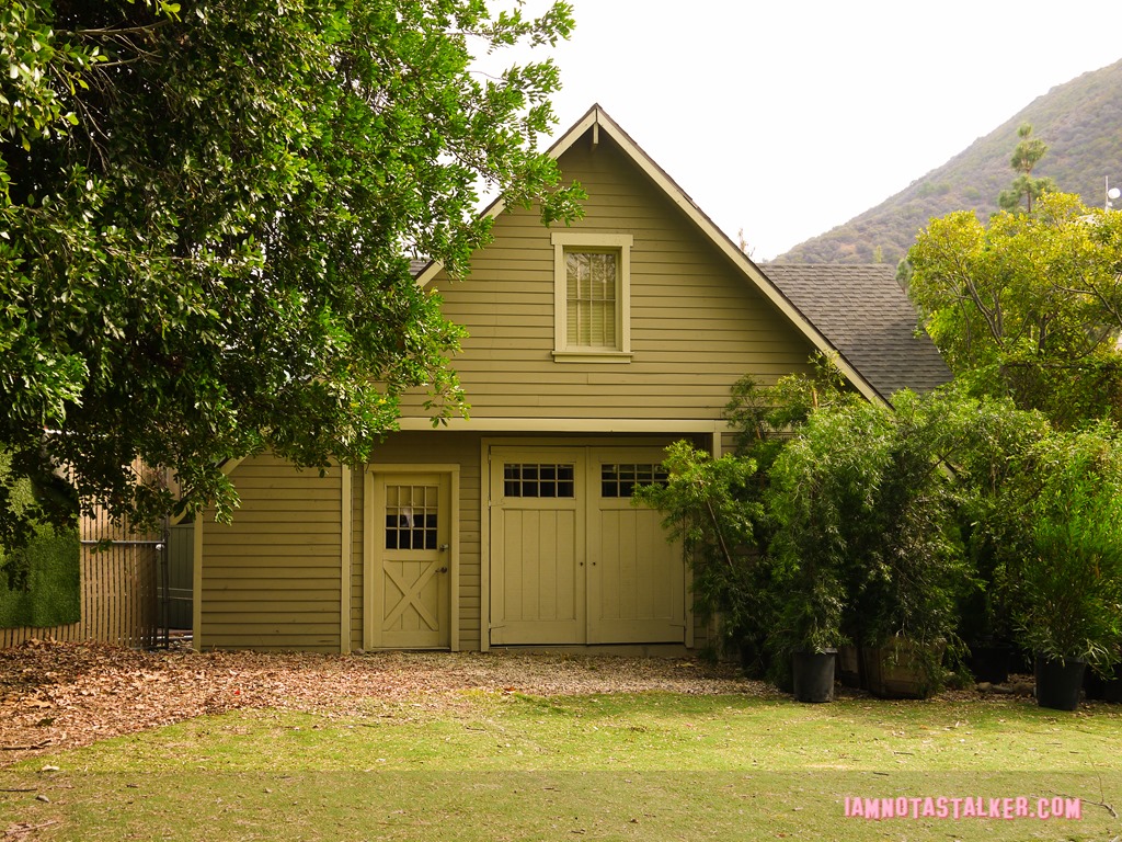 Pretty Little Liars Warner Bros. Sets (14 of 52)