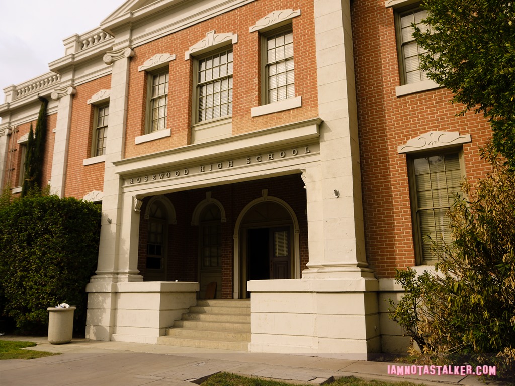 Pretty Little Liars Warner Bros. Sets (35 of 52)