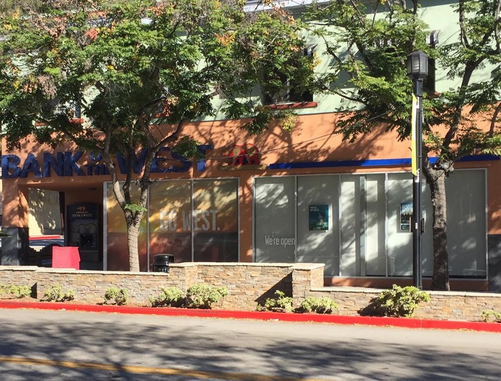 Downtown Christmas Shopping District from The Brady Bunch - 3
