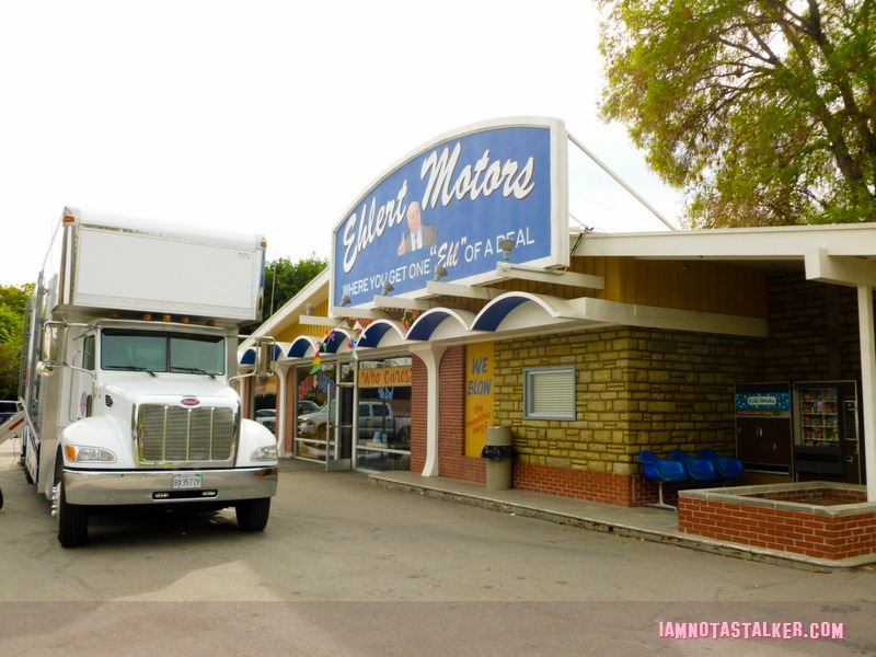 Pretty Little Liars Gas Station-1