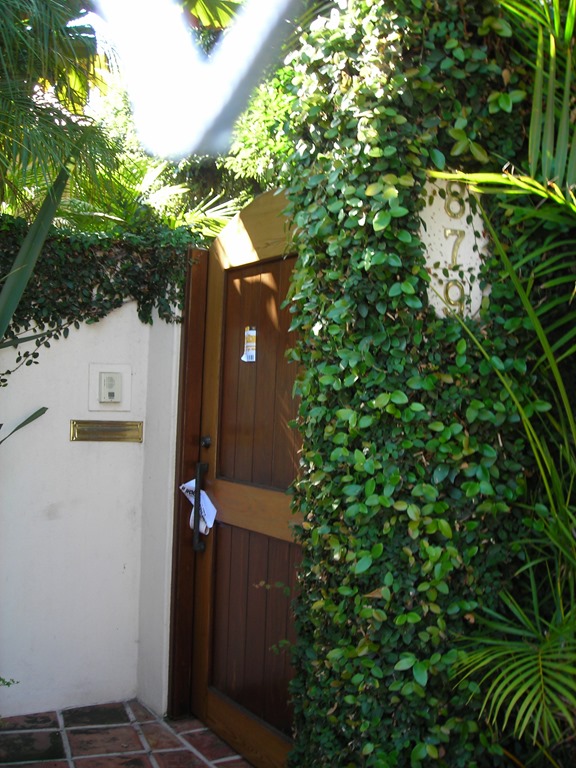 Outside of Nicole Simpsons Condo Complex. The new owner completly re-did the front to disguise it