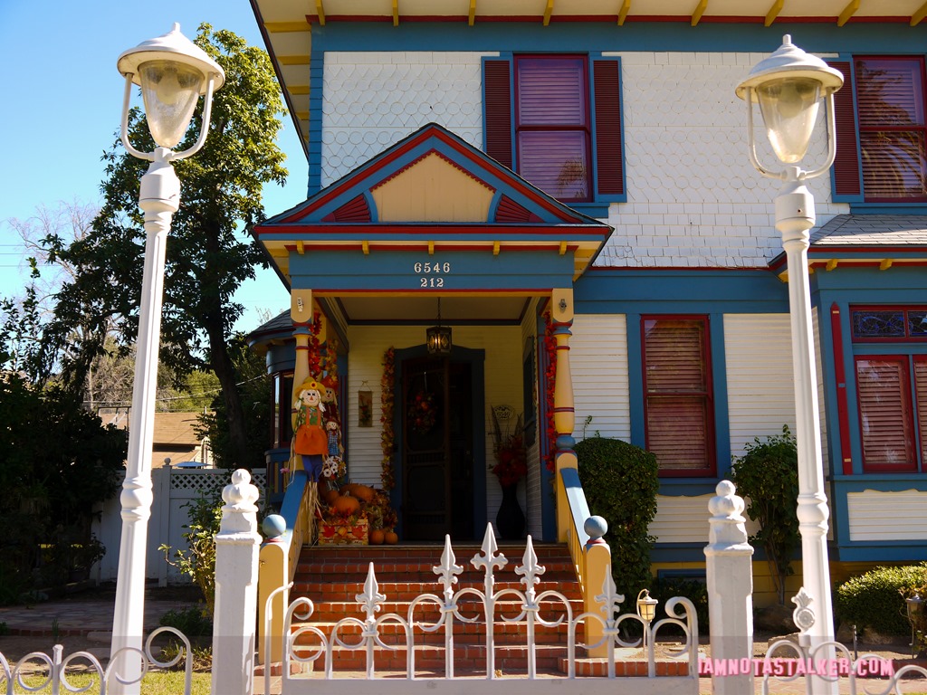 Hocus Pocus Trick or Treating House-1120609