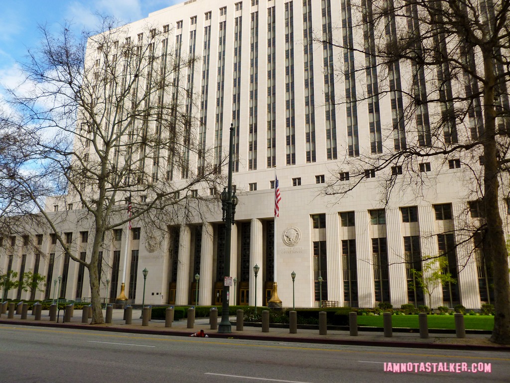 20. Court Exterior Photo-1130093
