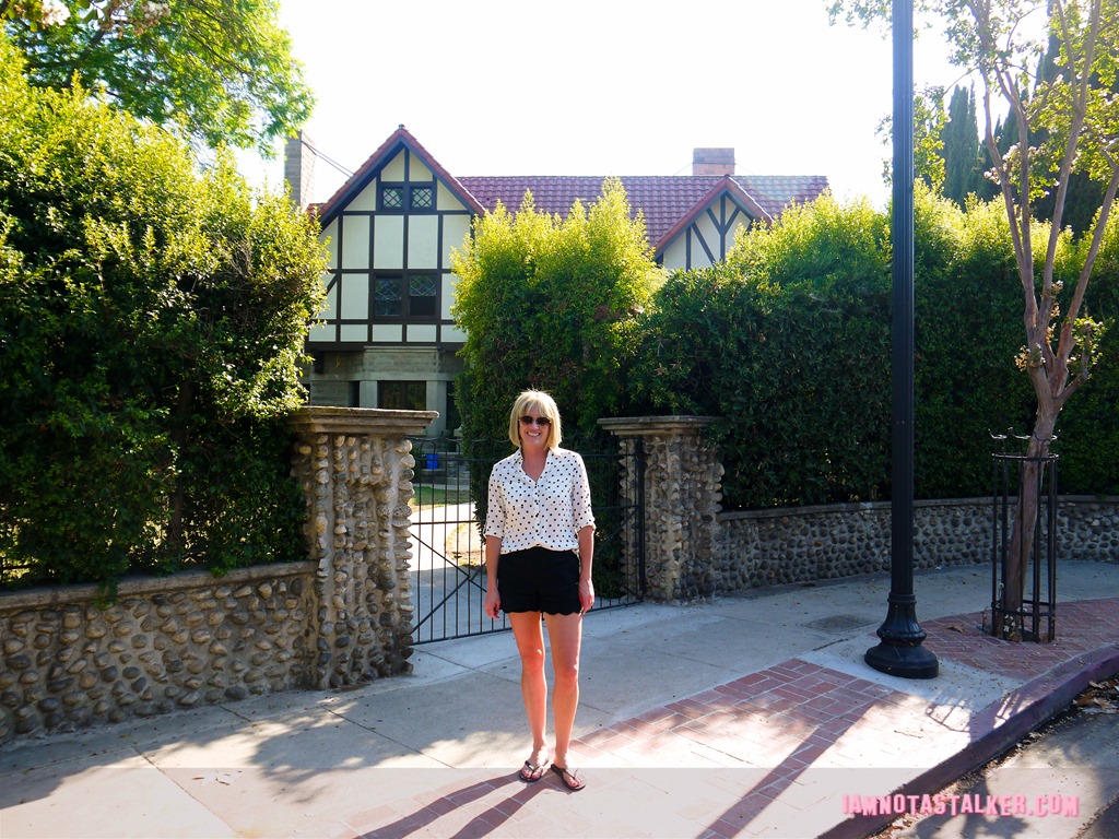 The Lights Out House-1200204