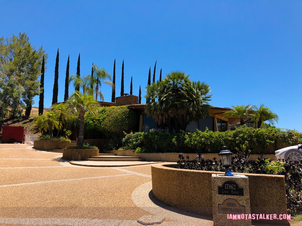 The American Woman House-0217