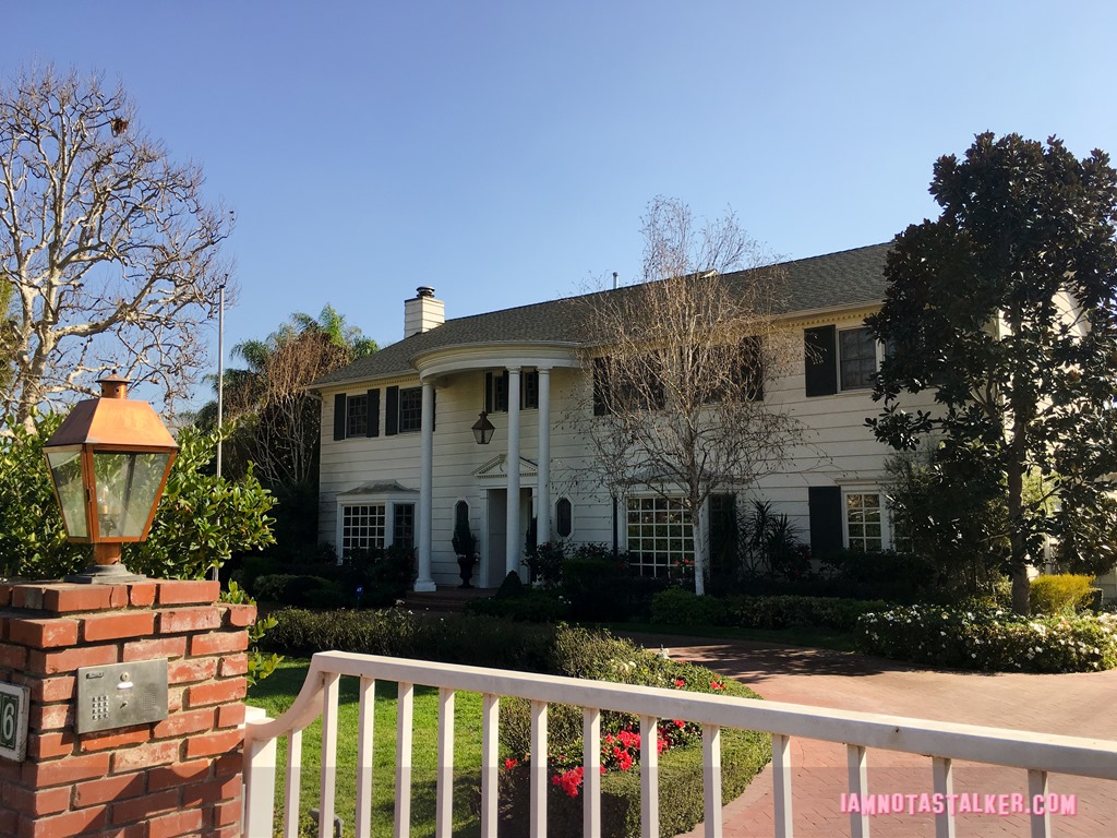 The Fresh Prince of Bel-Air Christmas House (8 of 15)