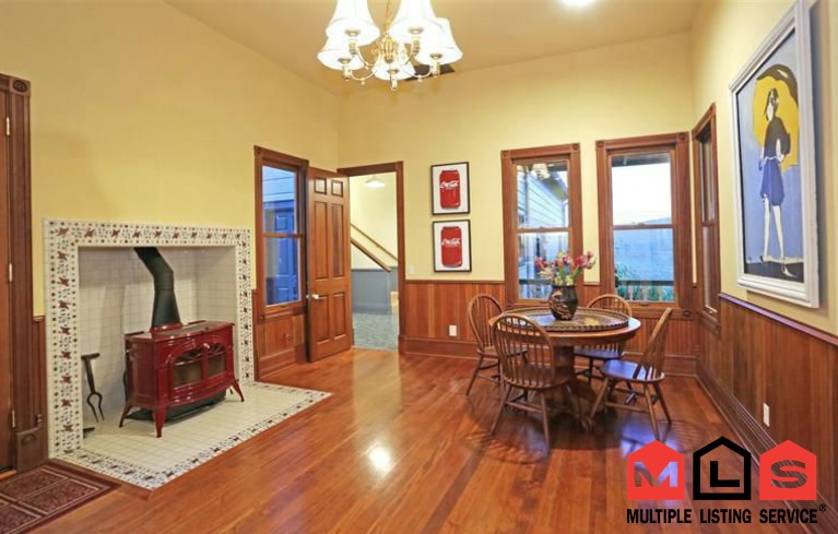 breakfast nook