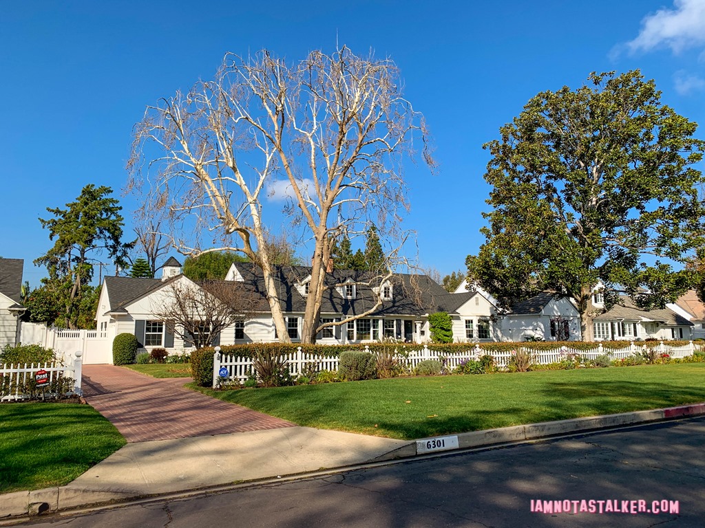 Joe and Love’s New House from “You”